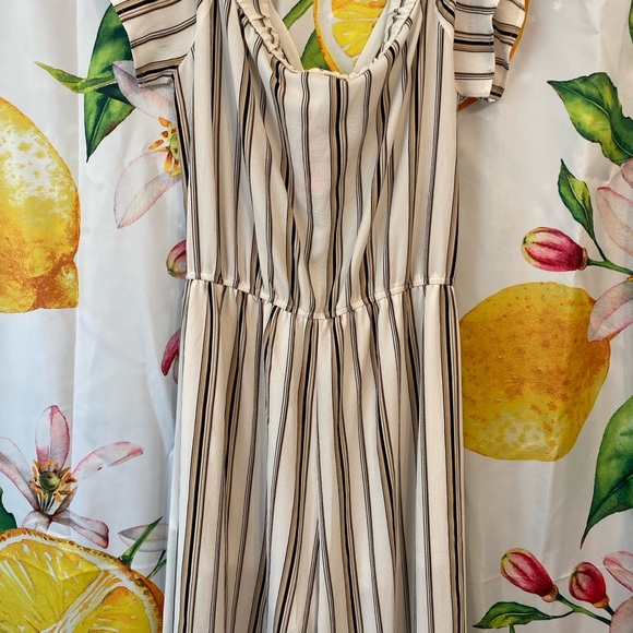 Beautiful LoveCuture Brand new pants Jumpsuit sz large off the shoulder type - Picture 6 of 9